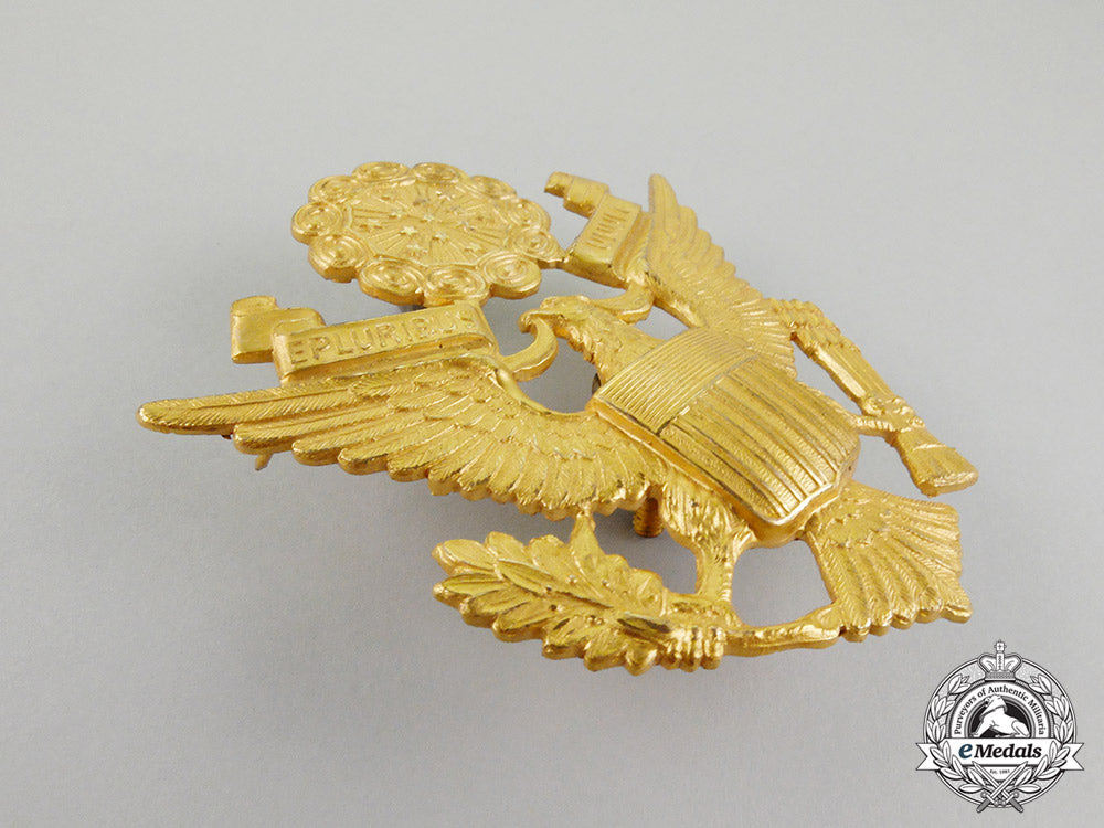 a_second_war_gemsco-_made_united_states_army_officer's_cap_badge_cc_7251