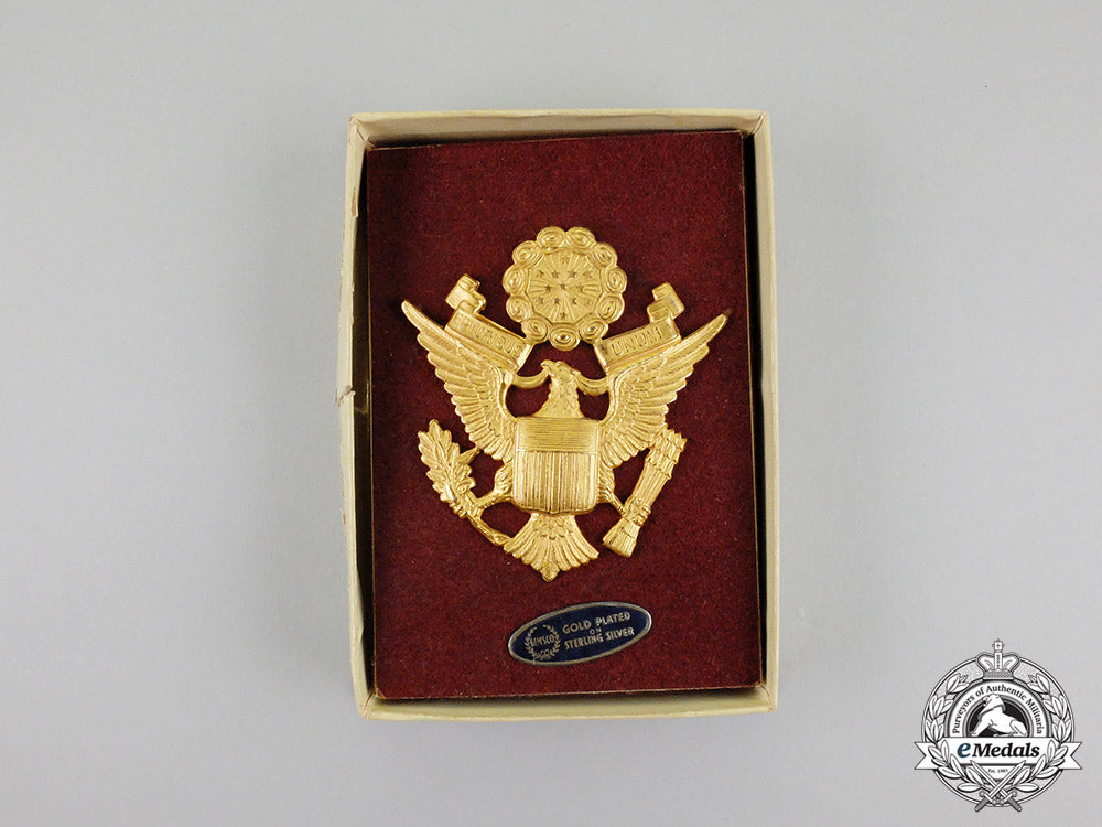 a_second_war_gemsco-_made_united_states_army_officer's_cap_badge_cc_7255
