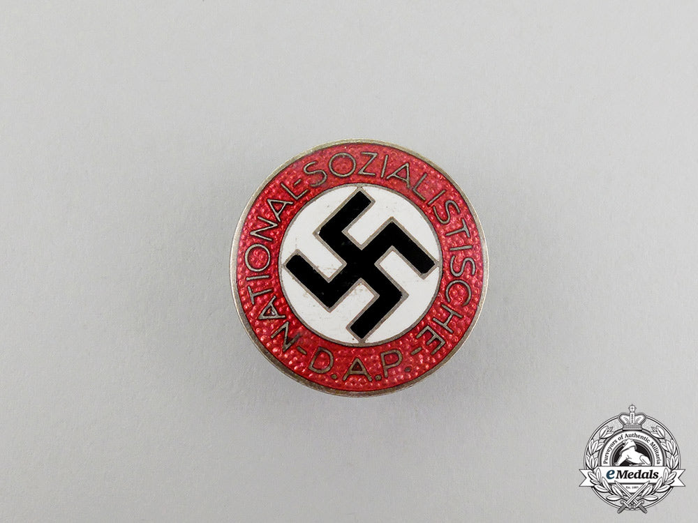 a_nsdap_party_member’s_lapel_badge_by_karl_wurster_of_markneukirchen_cc_7339
