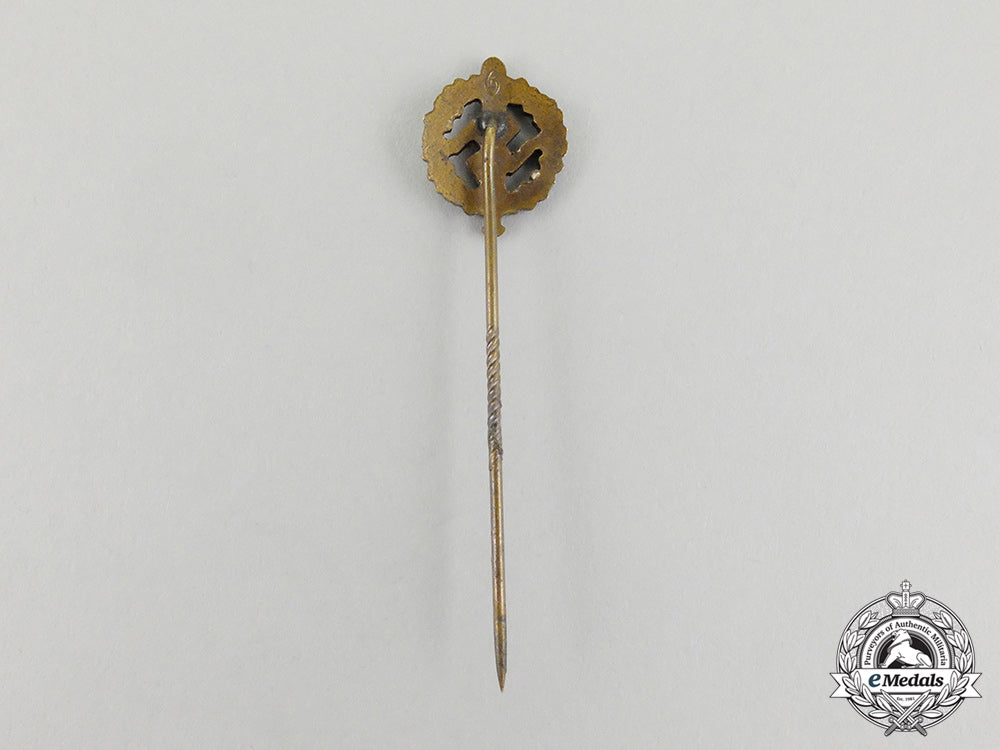 a_bronze_grade_sa_sports_badge_with_its_matching_stick_pin_cc_7380