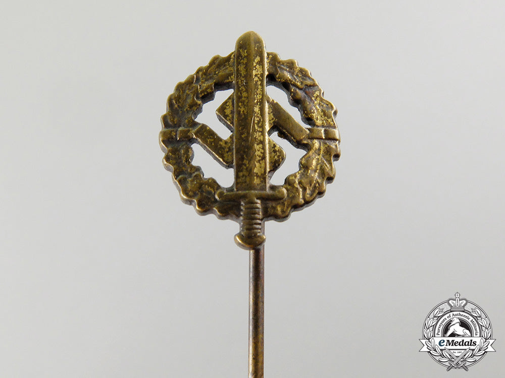 a_bronze_grade_sa_sports_badge_with_its_matching_stick_pin_cc_7381