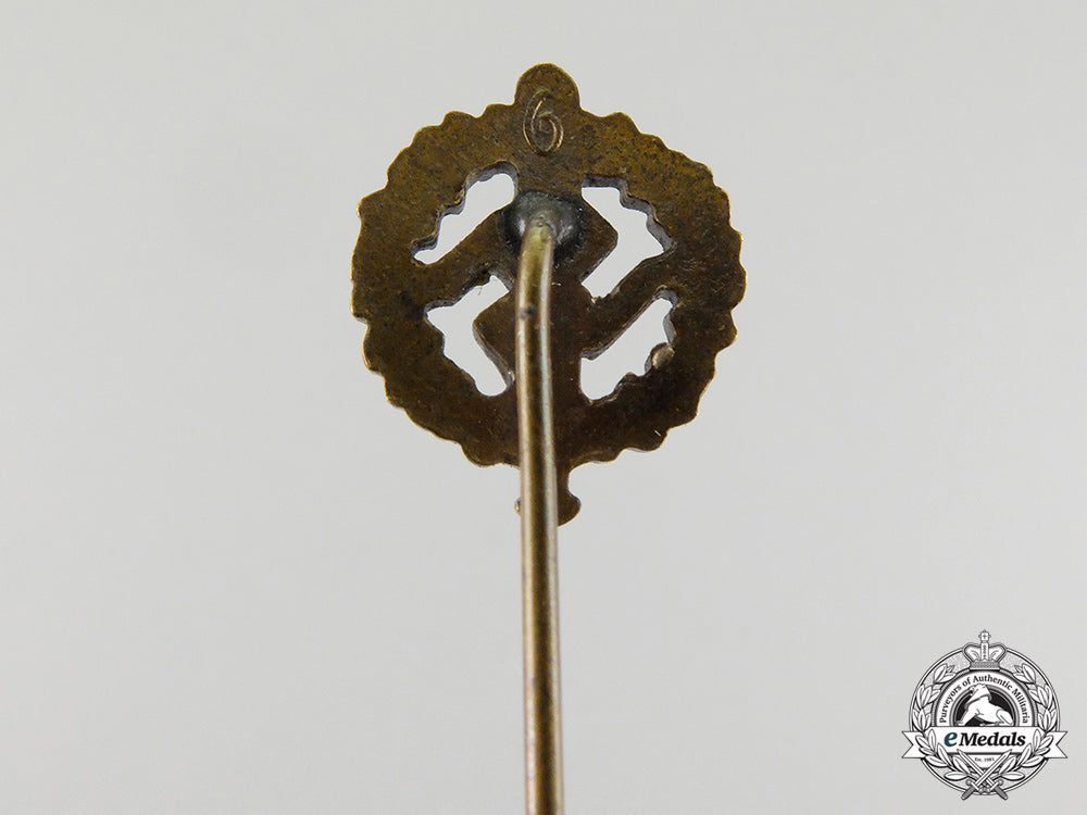 a_bronze_grade_sa_sports_badge_with_its_matching_stick_pin_cc_7382