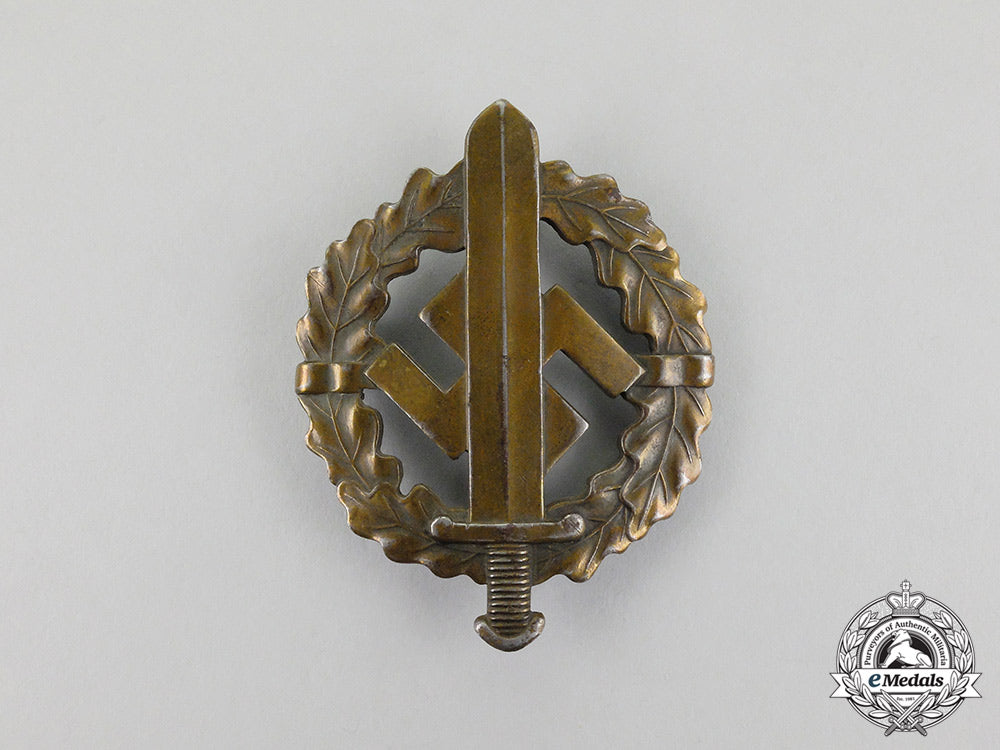a_bronze_grade_sa_sports_badge_with_its_matching_stick_pin_cc_7383
