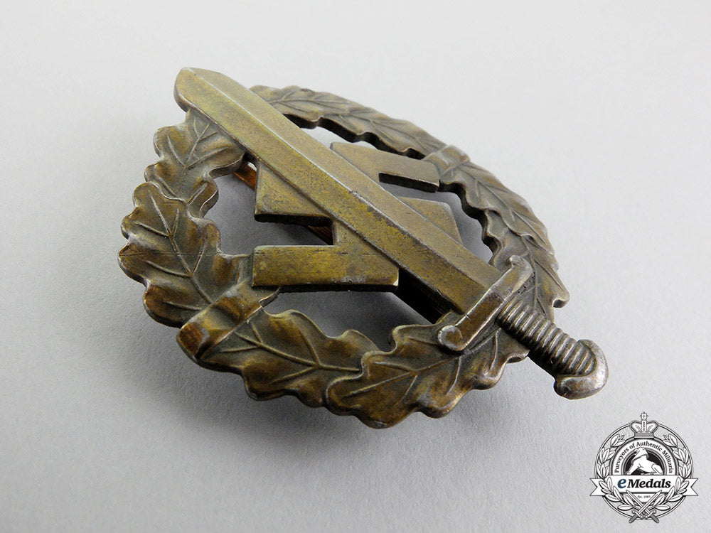 a_bronze_grade_sa_sports_badge_with_its_matching_stick_pin_cc_7385
