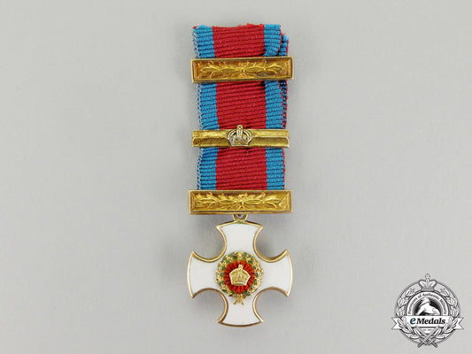 great_britain._a_miniature_gold_distinguished_service_order_with_bar_cc_7438