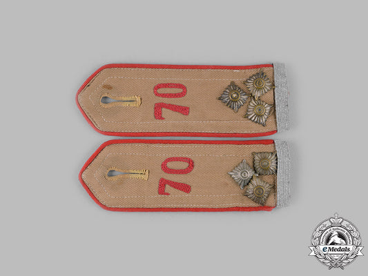 germany,_hj._a_set_of_hj_bann70_leader’s_shoulder_straps_ci19_0042