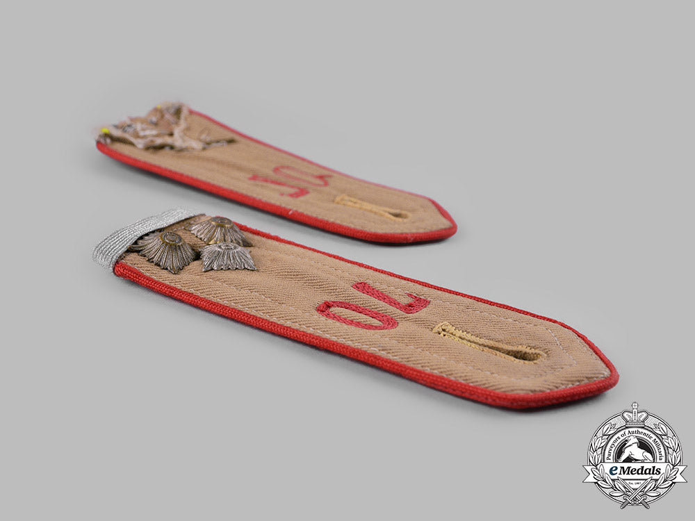 germany,_hj._a_set_of_hj_bann70_leader’s_shoulder_straps_ci19_0044