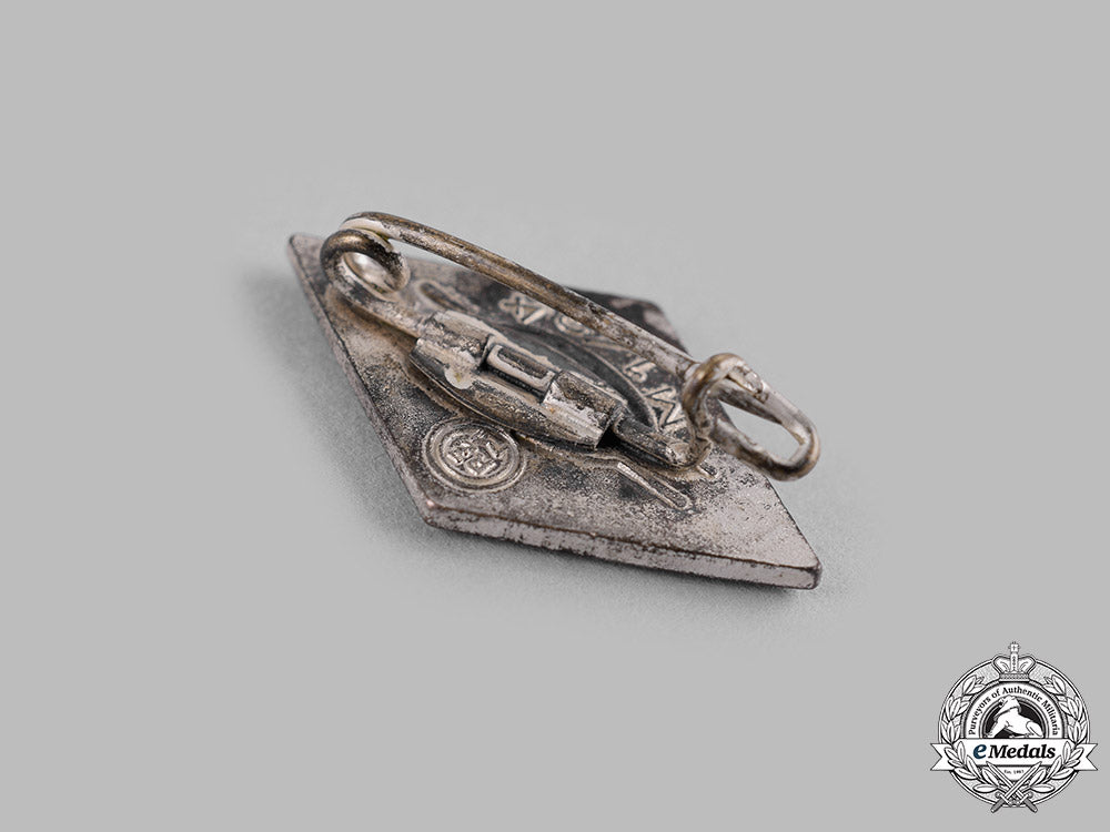 germany,_hj._a_cap_badge,_by_karl_wurster_ci19_0097