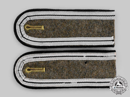 germany,_third_reich._a_pair_of_rad_truppfuhrer’s_shoulder_straps_ci19_0135_1