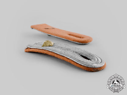 germany,_heer._a_pair_of_construction_oberleutnant_shoulder_boards_ci19_0157_1