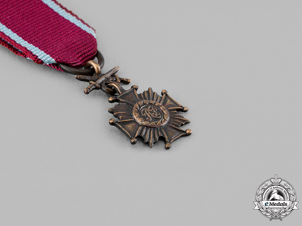 poland,_ii_republic._a_cross_of_merit,_iii_class_bronze_grade_with_swords,_fullsize_and_miniature_ci19_0230