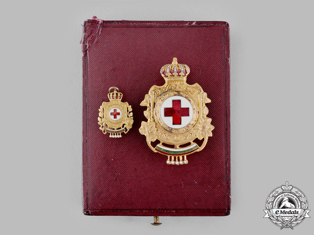 bulgaria,_kingdom._a_red_cross_badge,_ii_version,_fullsize_and_miniature_ci19_0308
