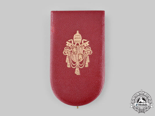 vatican._an_order_of_st._gregory_the_great_for_military_merit,_iii_class_knight's_case,_c.1870_ci19_0348