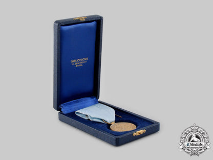 two_sicilies,_kingdom._a_constantinian_order_of_saint_george,_gold_medal,_by_g._guccione,_c.1950_ci19_0479