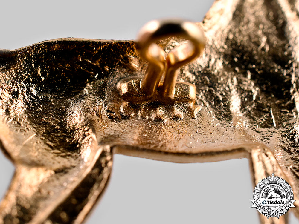 canada,_dominion._a19_th_alberta_dragoons_officer's_cap_badge,_by_scully,_c.1910_ci19_0539_1