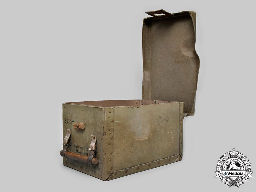 germany,_luftwaffe._a_luftwaffe_flak_ammunition_case_ci19_0577_1