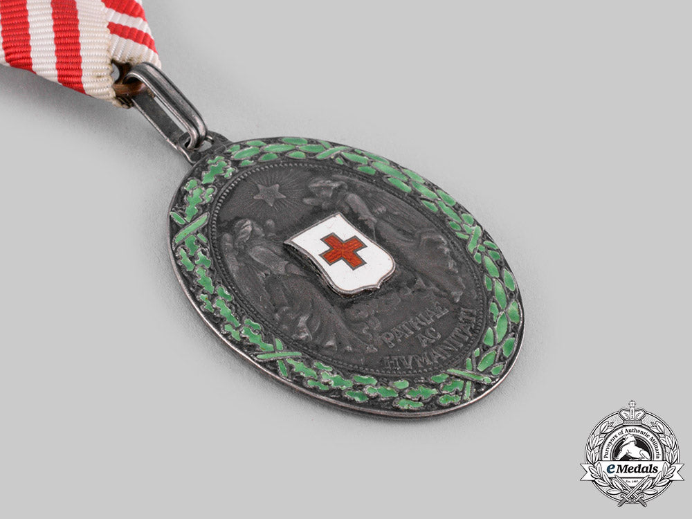 austria,_imperial._a_red_cross_honour_medal,_ii_class_with_war_decoration,_by_rudolf_souval_ci19_0588
