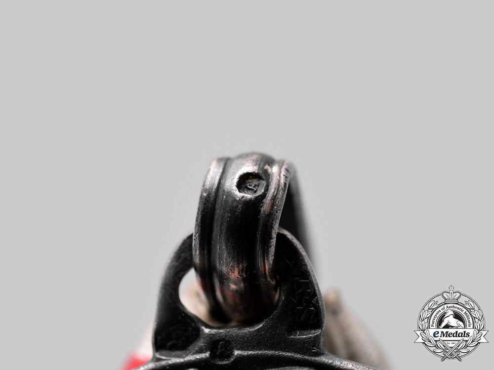 austria,_imperial._a_red_cross_honour_medal,_ii_class_with_war_decoration,_by_rudolf_souval_ci19_0591