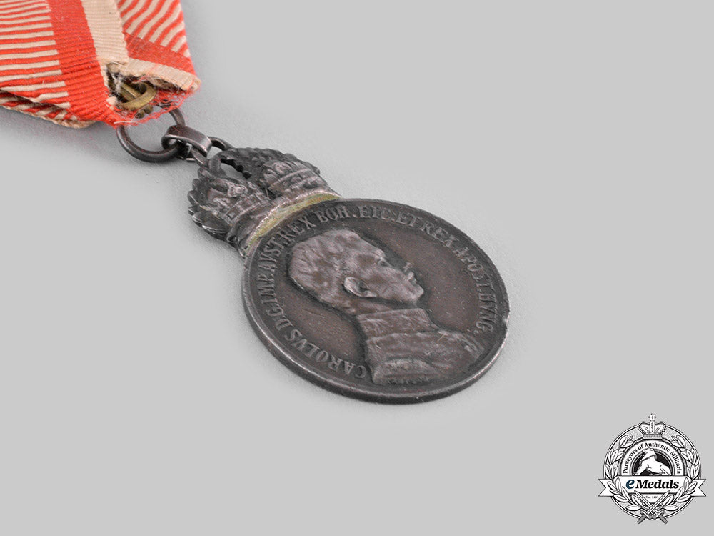 austria,_imperial._a_pair_of_military_merit_medals_by_heinrich_kautsch_ci19_0594
