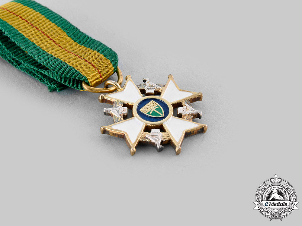 canada,_rhodesia,_international._a_lot_of_eight_miniature_medals_ci19_0604_1