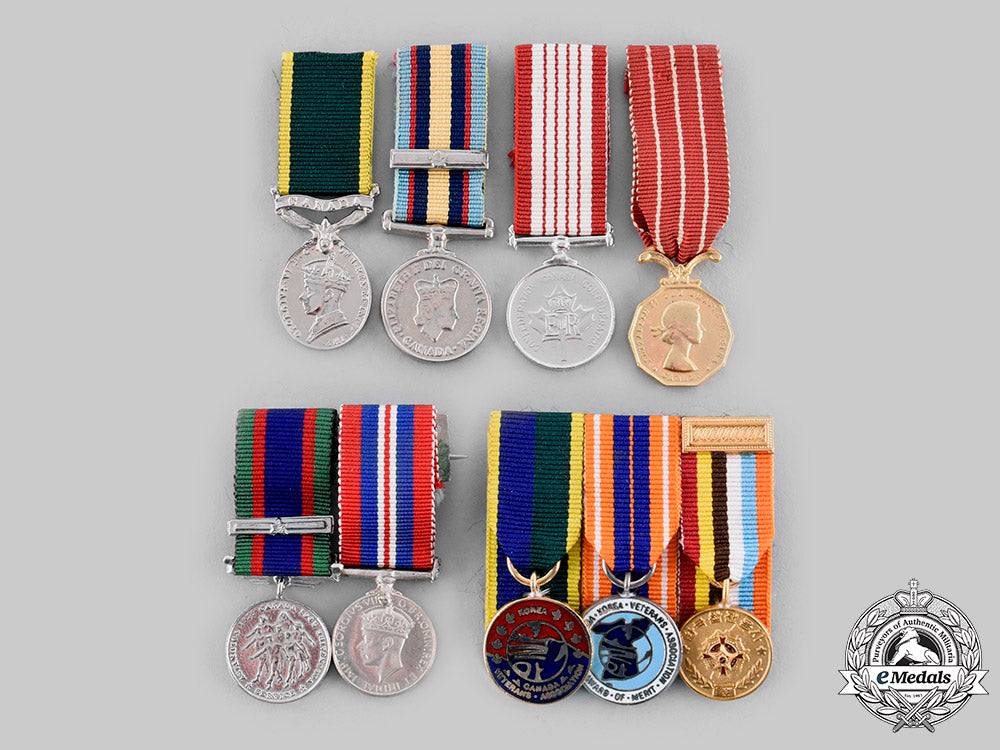 canada,_commonwealth._a_lot_of_nine_miniature_medals_ci19_0747_1