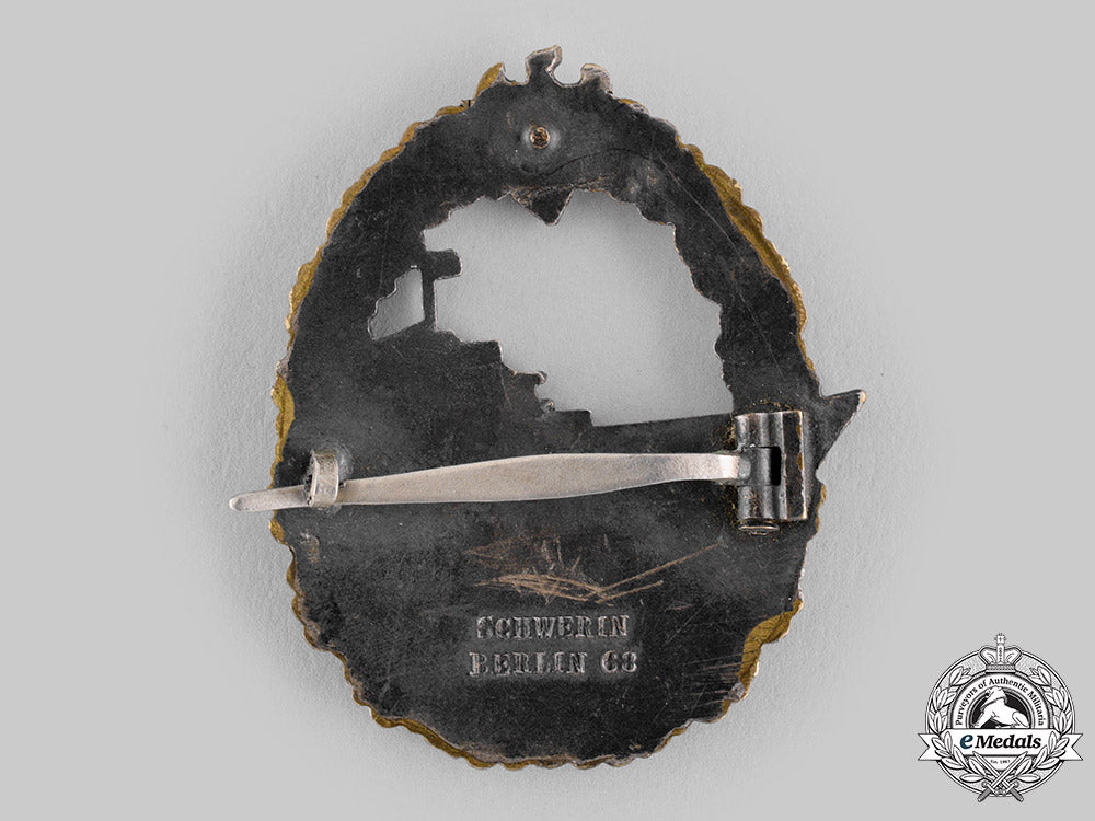 germany,_kriegsmarine._a_destroyer_war_badge,_by_schwerin_ci19_0756