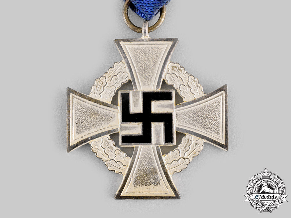 germany,_third_reich._a25-_year_civil_service_faithful_service_medal,_with_case_ci19_0765