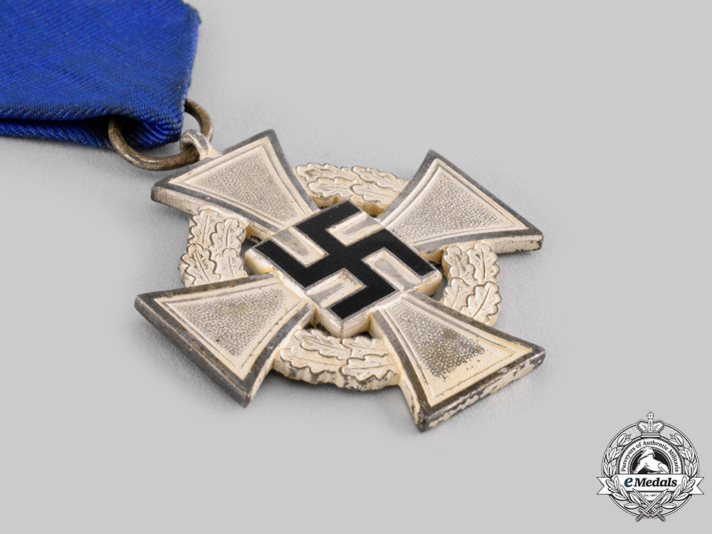 germany,_third_reich._a25-_year_civil_service_faithful_service_medal,_with_case_ci19_0767