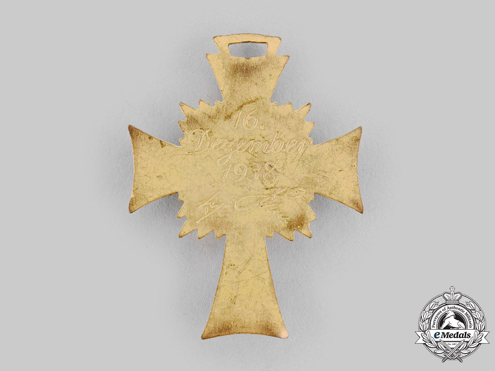 germany,_third_reich._an_honour_cross_of_the_german_mother,_gold_grade_with_case,_by_alfred_stübbe_ci19_0785_1