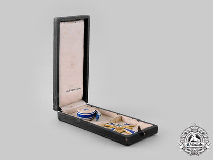 germany,_third_reich._an_honour_cross_of_the_german_mother,_gold_grade_with_case,_by_alfred_stübbe_ci19_0789_1