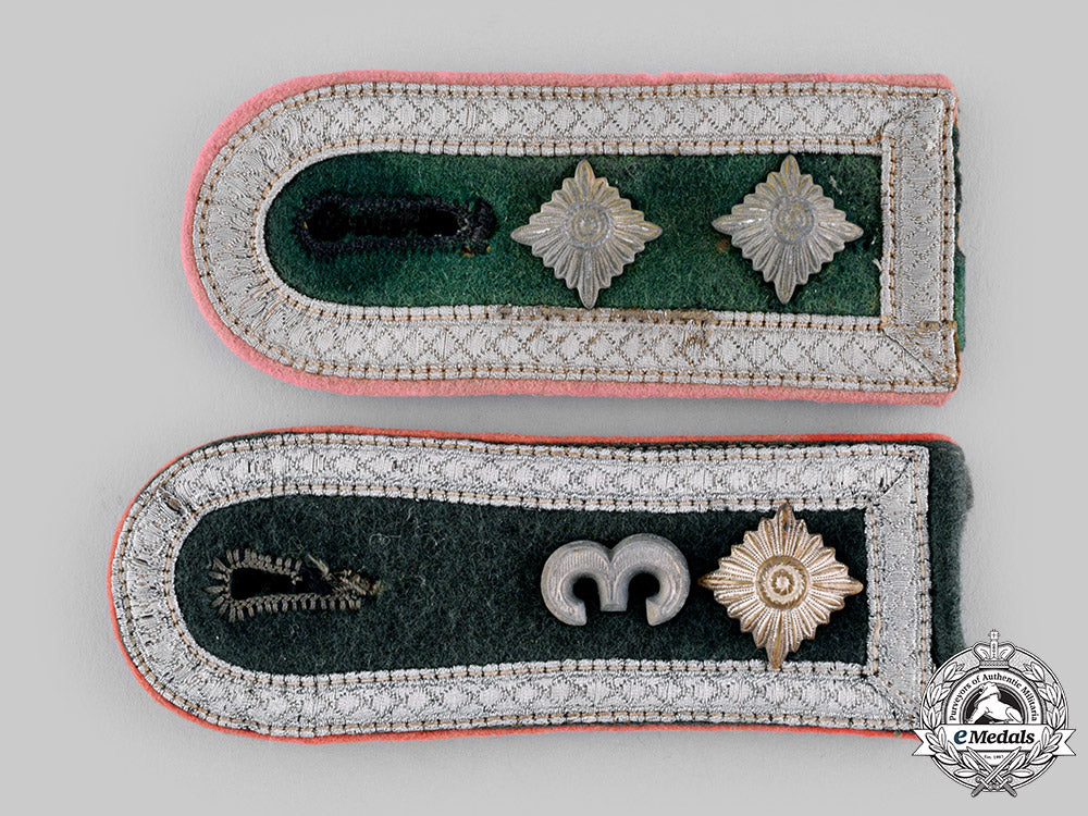 germany,_heer._a_pair_of_panzer_shoulder_boards_ci19_0870