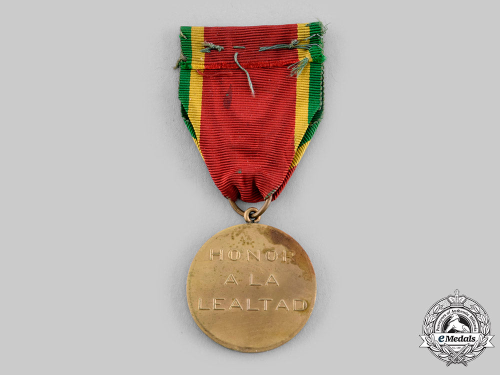 nicaragua,_republic._a_decoration_of_president_samoza_ci19_0902_1
