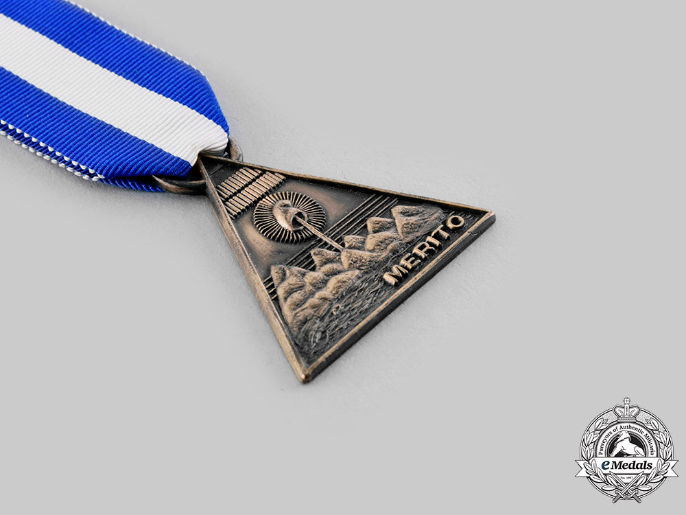 nicaragua,_republic._a_medal_of_merit,_by_n.s.meyer,_ny_ci19_0918_1