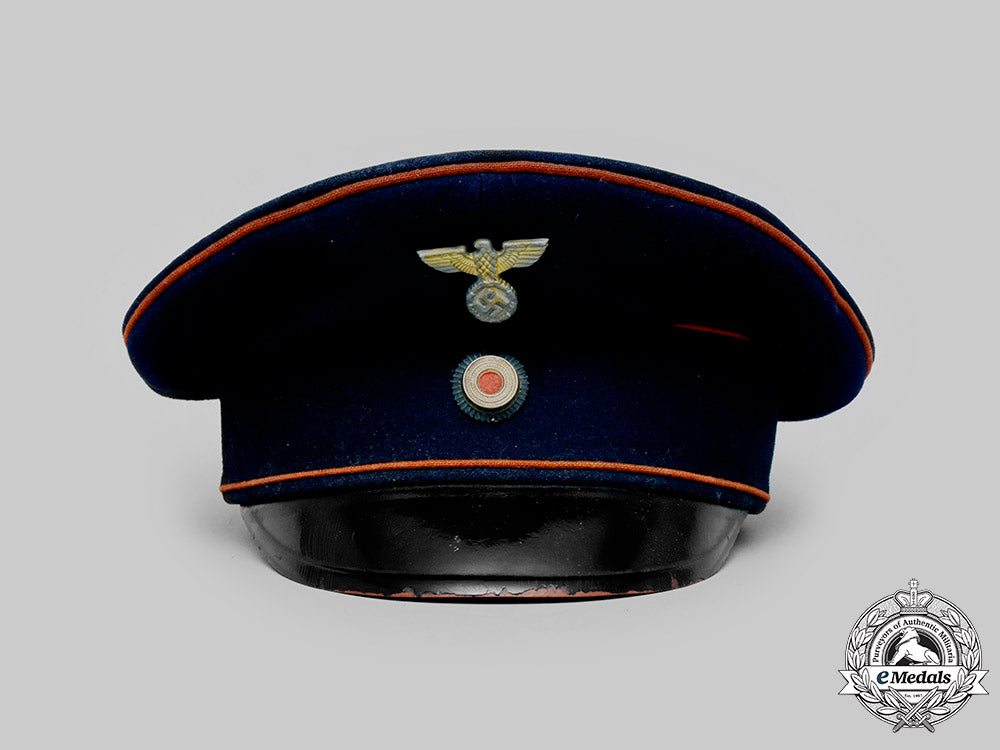 germany,_reichsbahn._a_named_bahnhofsvorsteher/_fahrdienstleiter_visor_cap,_by_hans_eichmüller_ci19_0932_1