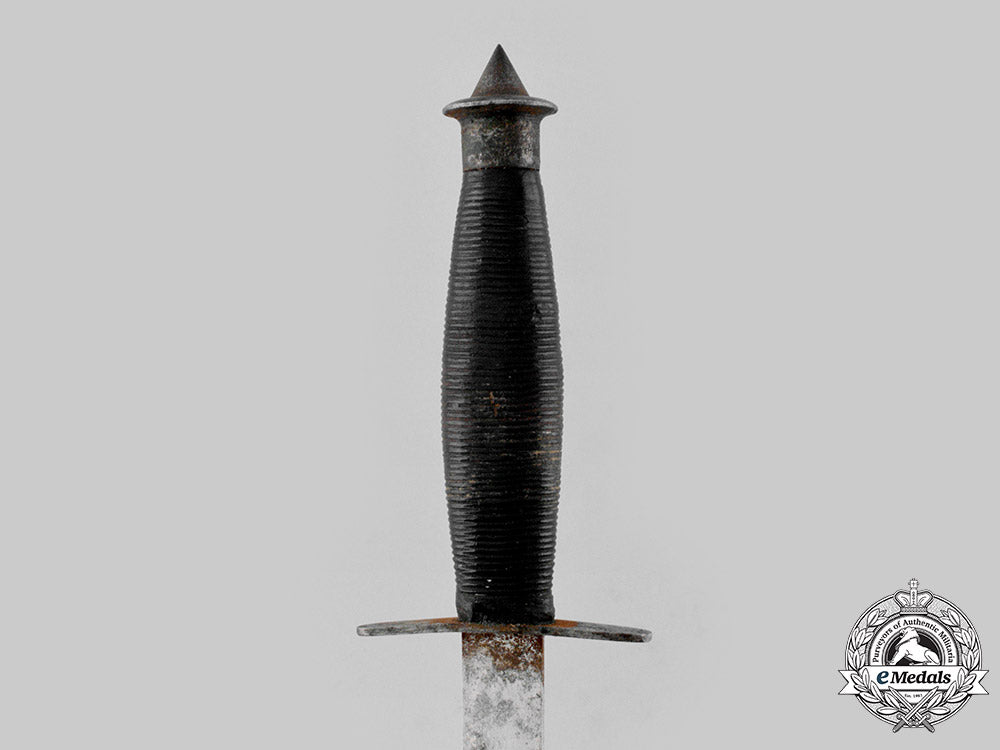 united_states._a_first_special_service_force_v-42_stiletto_by_w.r._case&_sons_ci19_0934