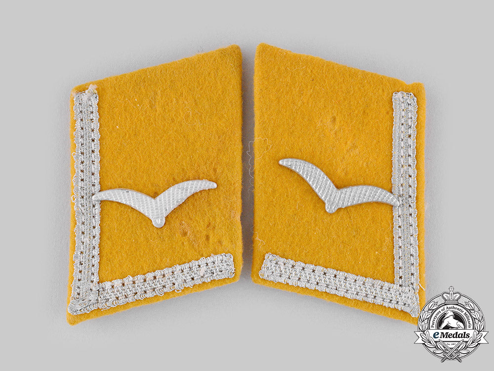 germany,_luftwaffe._a_set_of_flight_personnel_unteroffizier_collar_tabs_ci19_0952