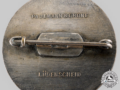 germany,_third_reich._a_winterhilfswerk_donor_appreciation_badge_by_paulmann&_crone_ci19_0960