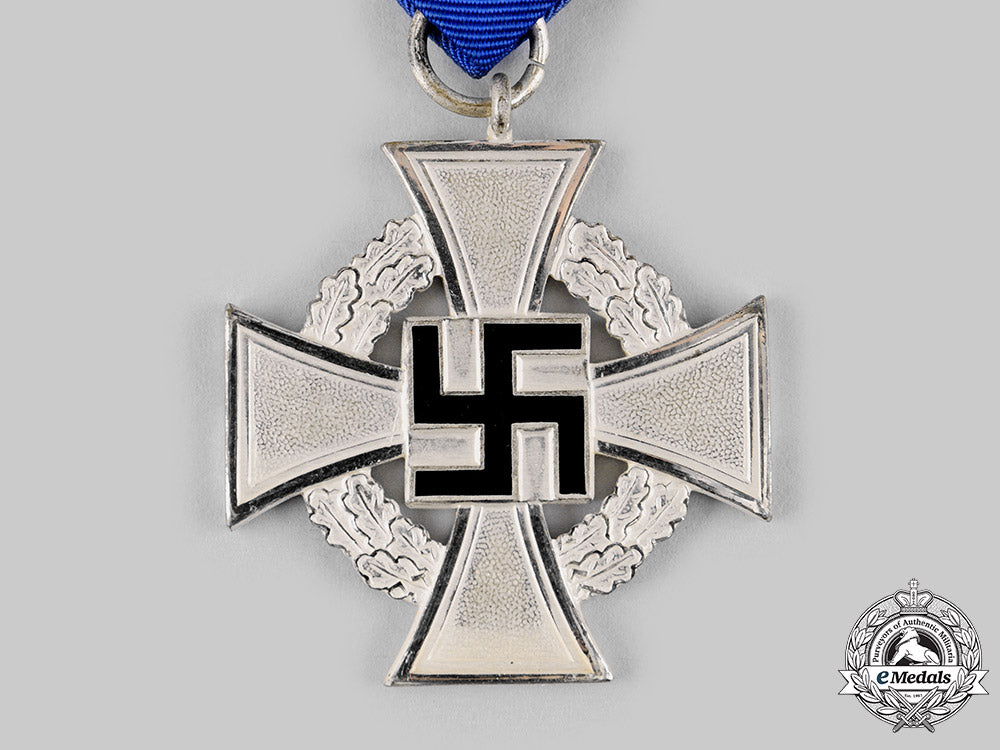 germany,_third_reich._a25-_year_faithful_service_cross,_with_case,_by_wächtler&_lange_ci19_1041