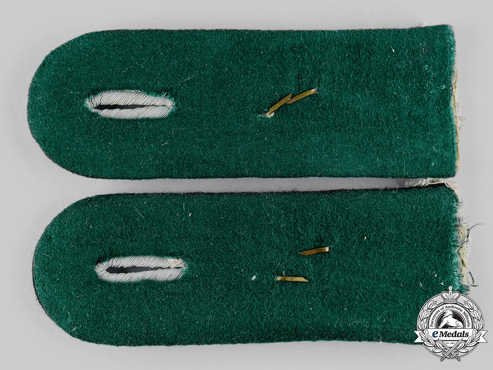 germany,_heer._a_set_of_heeresverwaltung_leutnant_shoulder_boards_ci19_1092