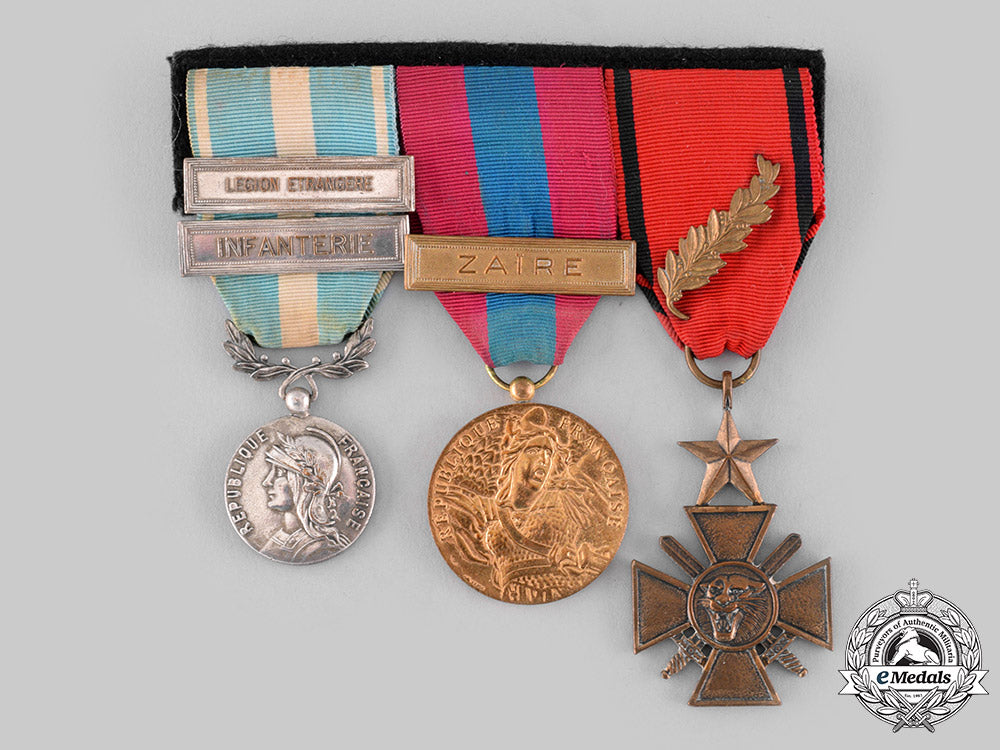 united_kingdom._a_french_foreign_legion_group,_to_british_légionnaire_bruce_robertson_ci19_1136_2_1