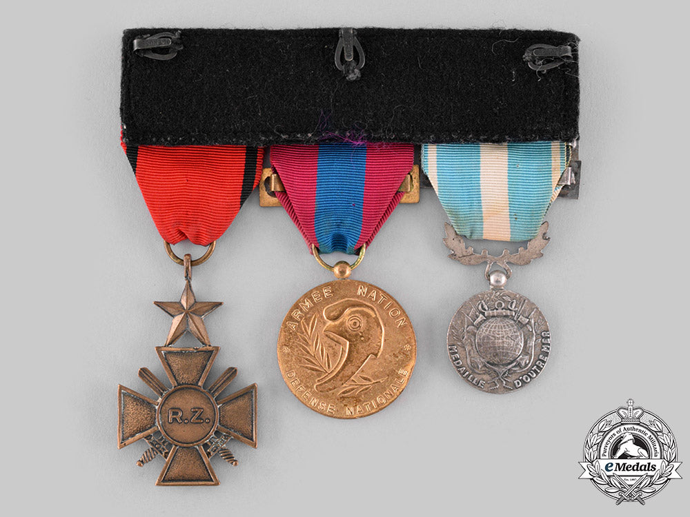 united_kingdom._a_french_foreign_legion_group,_to_british_légionnaire_bruce_robertson_ci19_1137_2_1