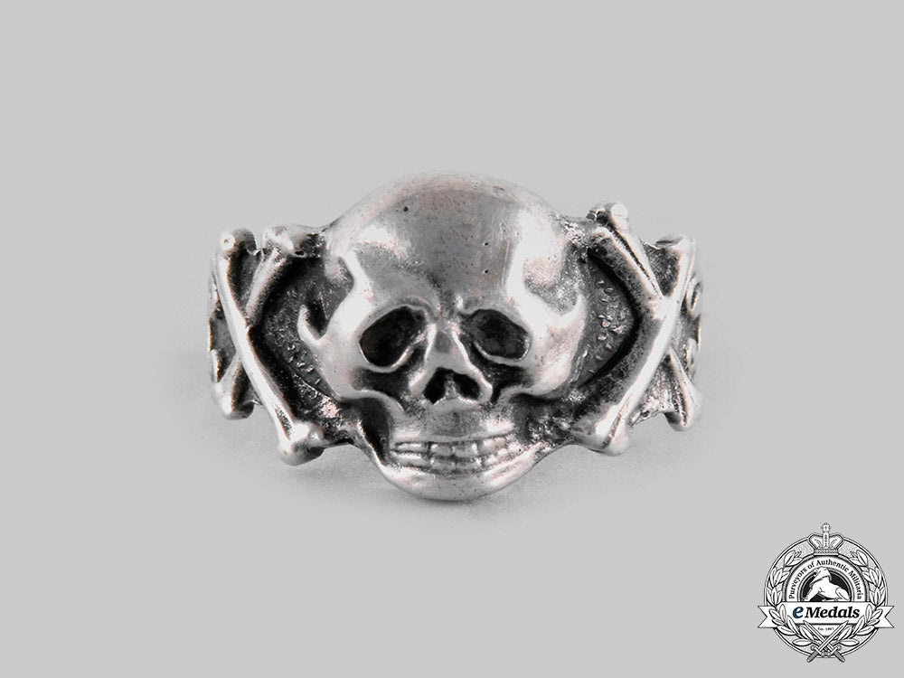 germany,_third_reich._a_silver_commemorative_totenkopf_ring_ci19_1147_1