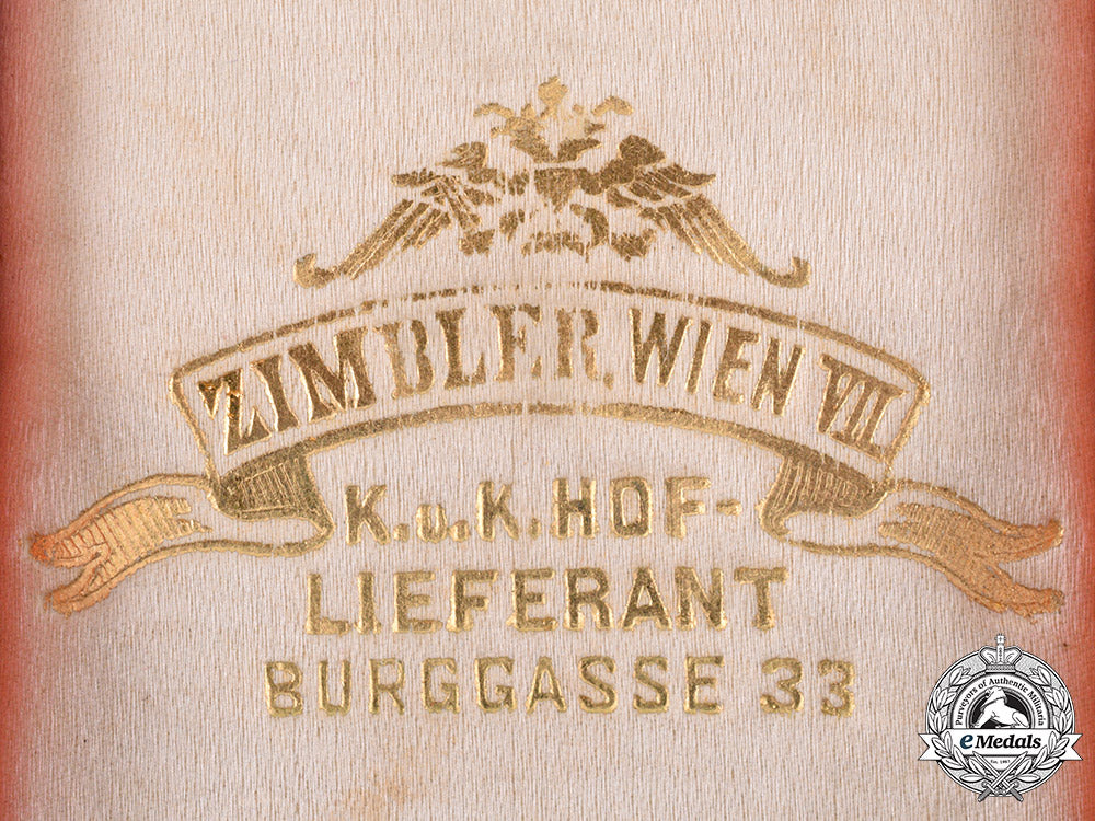 austria,_empire._a_military_merit_medal"_signum_laudis",_ii_class_bronze_grade_case,_c.1910_ci19_1169