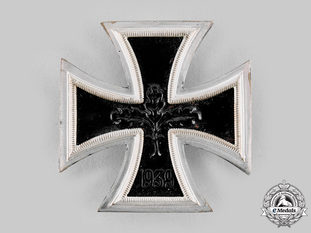 germany,_federal_republic._an_iron_cross,_i_class,1957_issue_with_case_ci19_1306_1