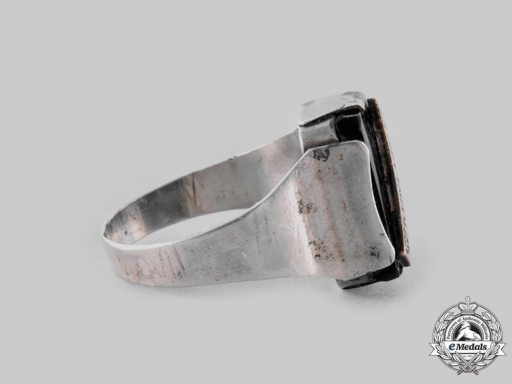 germany,_third_reich._a_kurland_silver_campaign_ring_ci19_1322_1