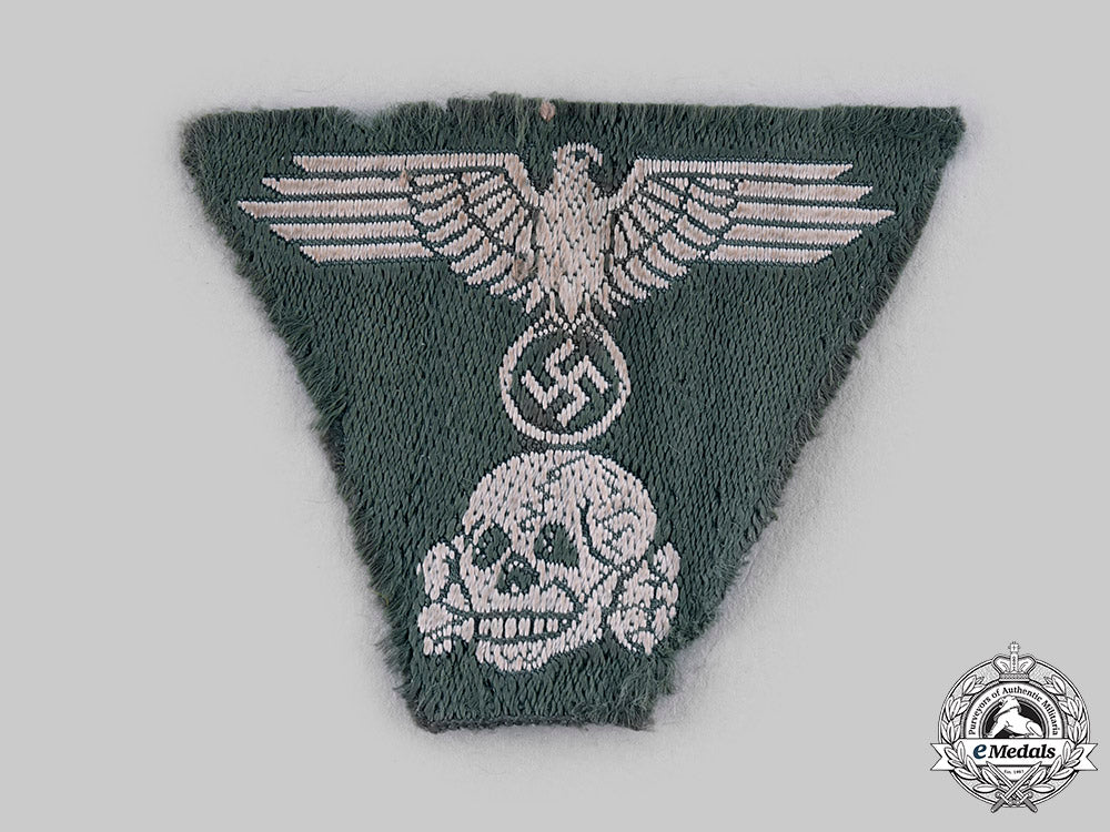 germany,_ss._a_m43_cap_eagle_and_skull_insignia_ci19_1329_1
