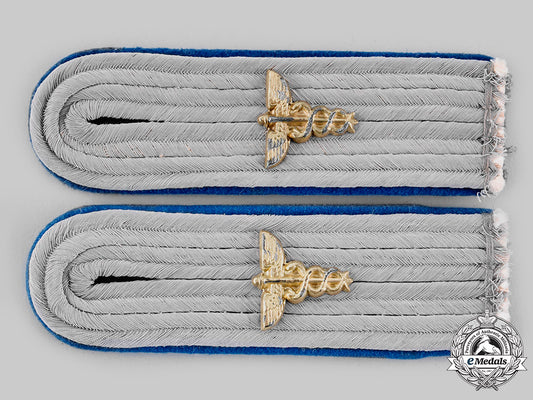 germany,_heer._a_pair_of_administrative_official_leutnant_shoulder_boards_ci19_1345_1