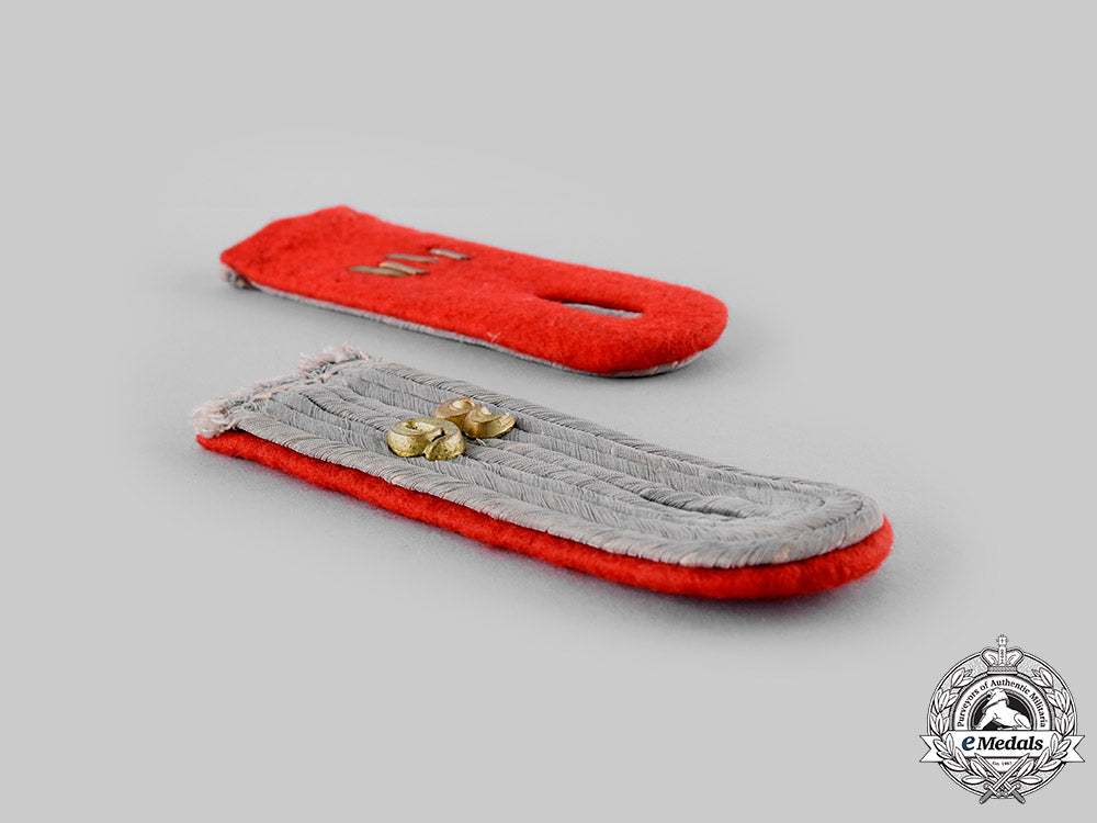 germany,_heer._a_pair_of_artillery_leutnant_shoulder_boards_ci19_1350_1