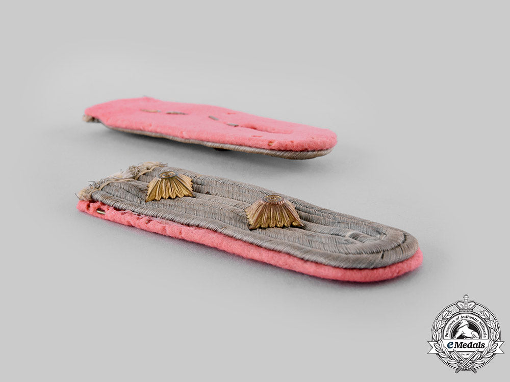 germany,_heer._a_pair_of_hauptmann_panzer_shoulder_boards_ci19_1361_1