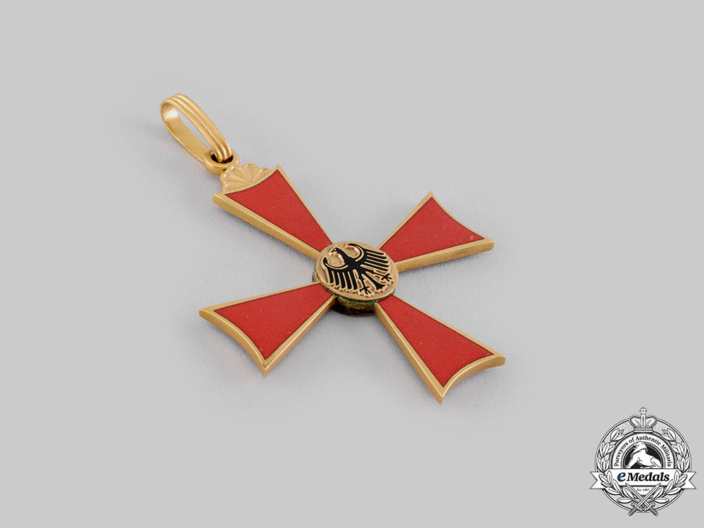 germany,_federal_republic._an_order_of_merit,_commander's_cross_with_case,_by_schuler&_kun_ci19_1363